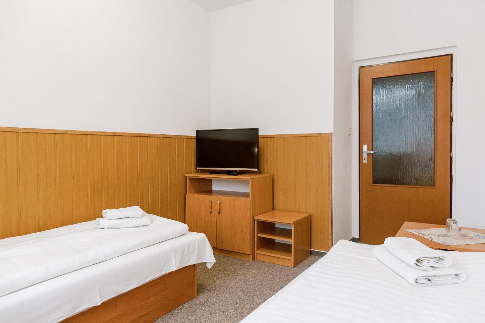 זוברץ Hotel Tatrawest מראה חיצוני תמונה
