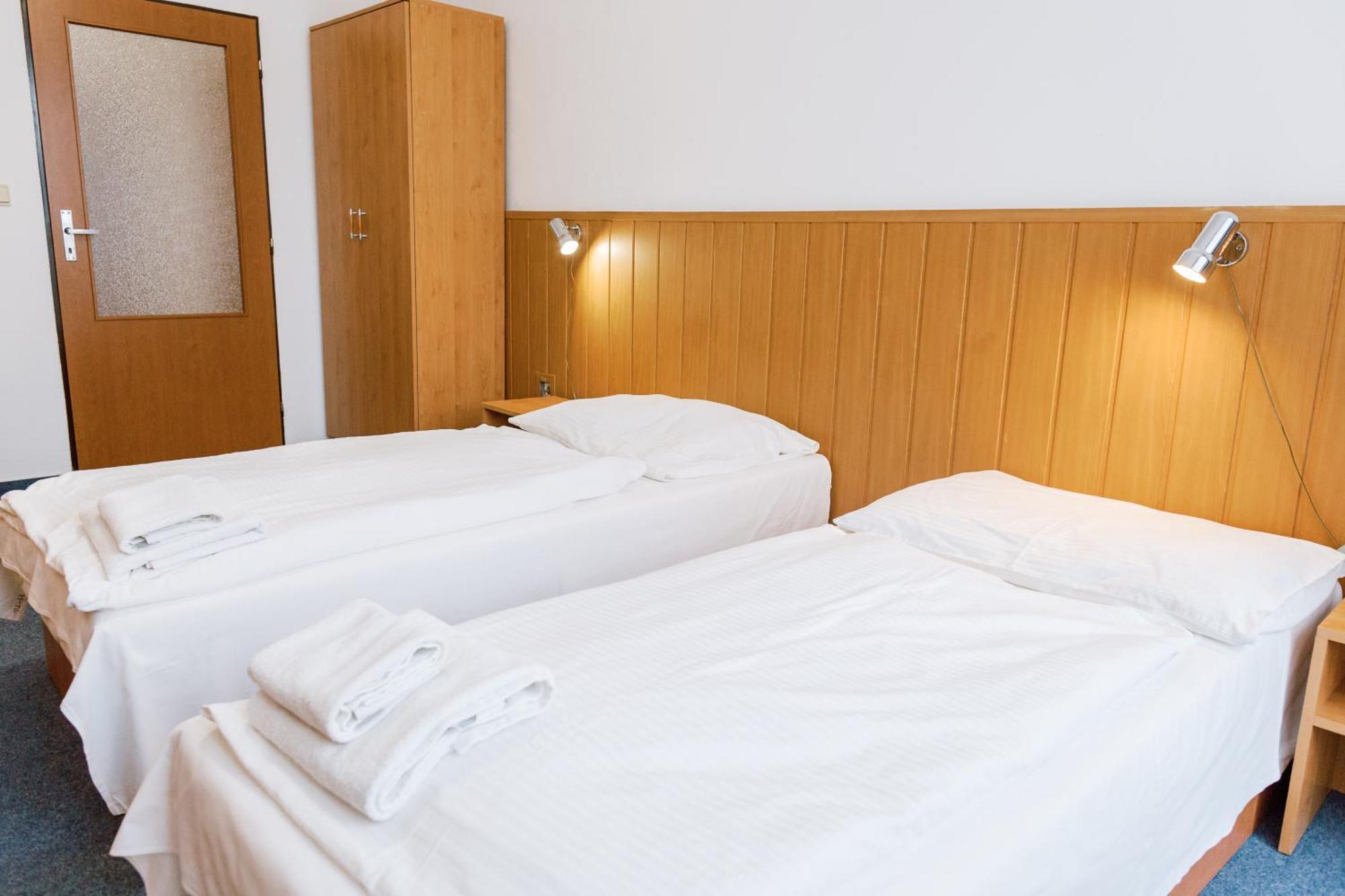זוברץ Hotel Tatrawest מראה חיצוני תמונה